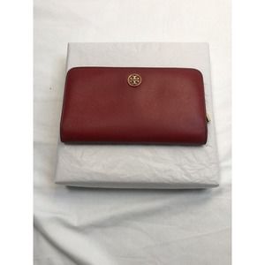 Tory Burch Passport Continental Women's Wallet red